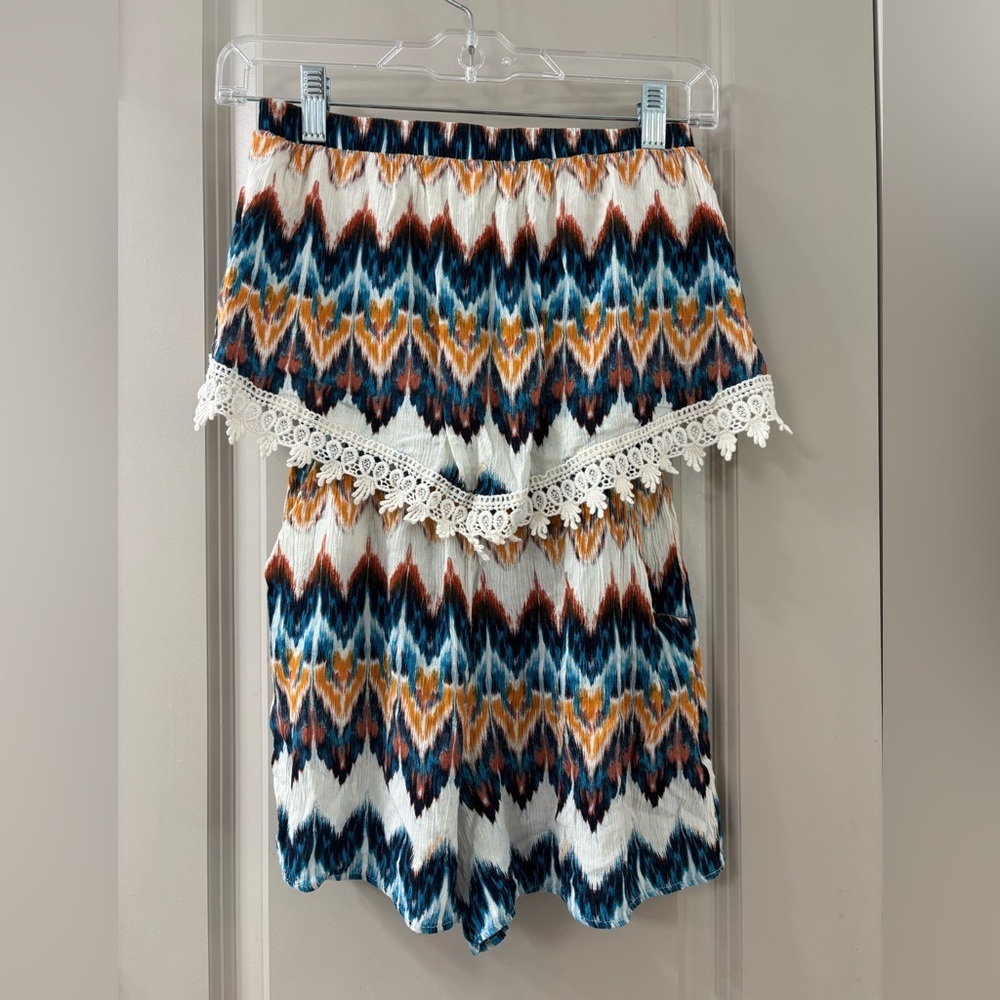 Xhilaration Multicolor Sleeveless Romper with Lace